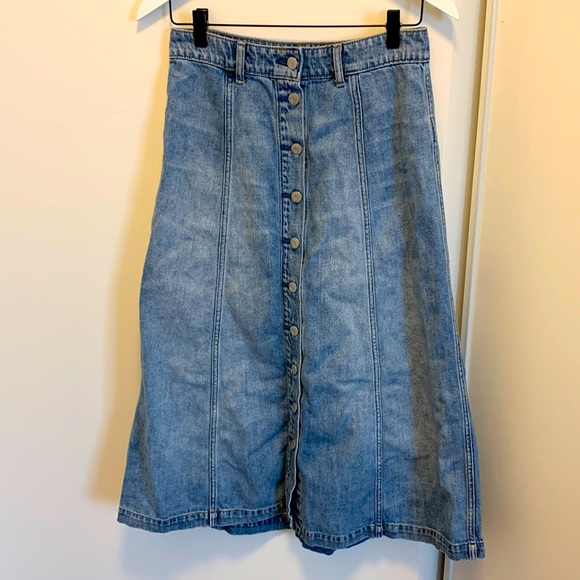 Gap Denim Skirt - Picture 1 of 13